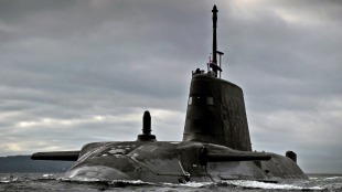 Атомний підводний човен «Артфул» (S121) 1