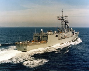 Ракетний фрегат USS John L. Hall (FFG-32) 2