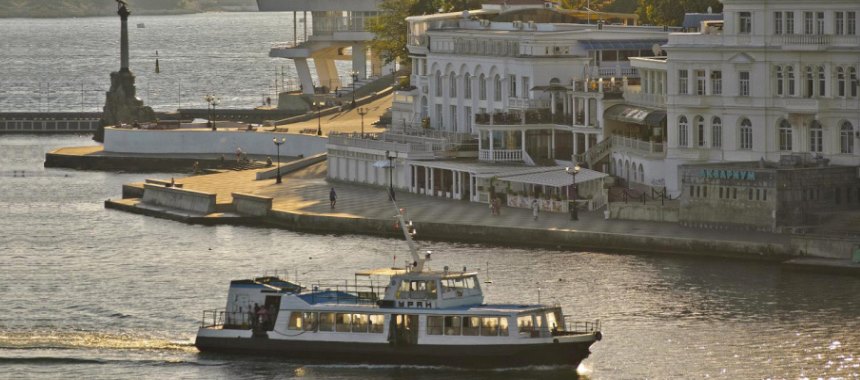 Route water taxi in Sevastopol