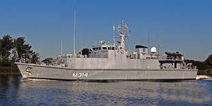 Тральщик-шукач мін EML Sakala (M314) (колишній HMS Inverness) 1