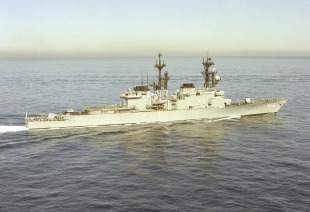Эсминец USS Hewitt (DD-966) 2
