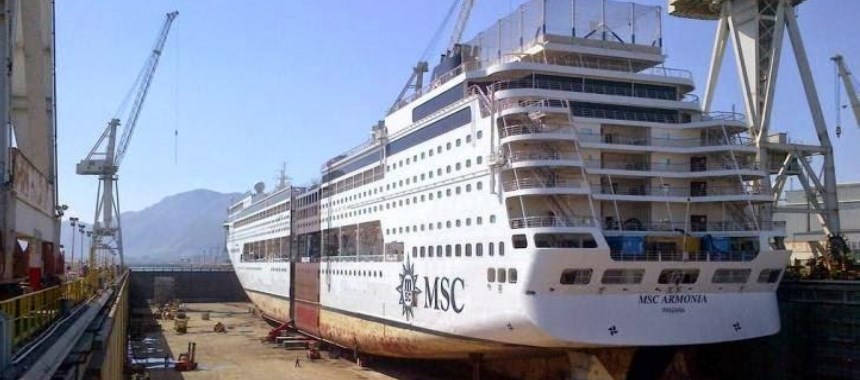Extension of a cruise liner