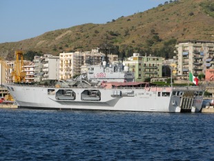 San Giorgio-class amphibious transport dock 2