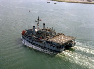 Корабль спасения подводных лодок USS Pigeon (ASR-21) 1