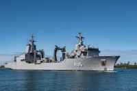 Танкер-заправник HMAS Supply (A195)
