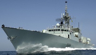 Фрегат УРО HMCS Charlottetown (FFH 339) 1