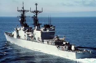 Эсминец USS Oldendorf (DD-972) 1