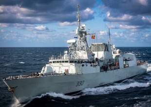 Фрегат УРО HMCS Halifax (FFH 330) 2