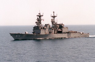 Эсминец USS John Young (DD-973) 0