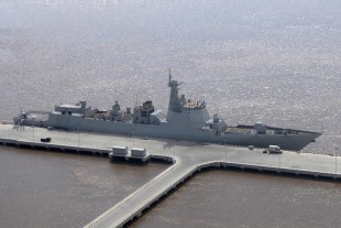 Эсминец УРО «Наньнин» (162) 1
