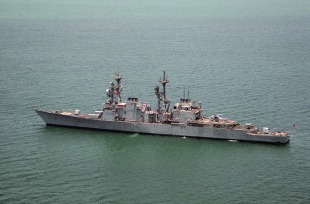 Есмінець USS Leftwich (DD-984) 2