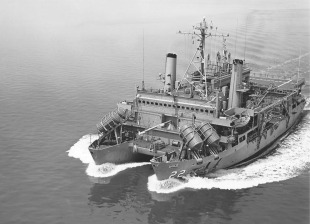 Корабель порятунку підводних човнів USS Ortolan (ASR-22) 3