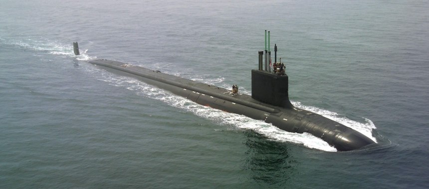 Современная подводная лодка USS Virginia