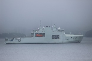 Патрульный корабль арктической зоны HMCS Max Bernays (AOPV 432) 1