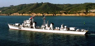 Эсминец УРО Zhuhai (DDG-166) 1