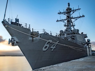 Эсминец УРО USS Carney (DDG-64) 2