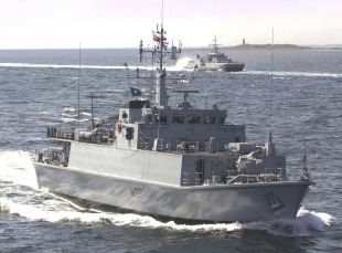 Тральщик-искатель мин EML Sakala (M314) (бывший HMS Inverness) 0