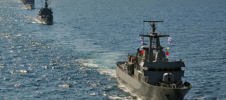 К берегам Ливана направляются два мощных военно-морских соединения