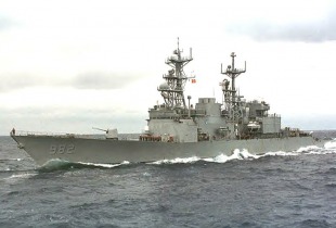 Эсминец USS Nicholson (DD-982) 2