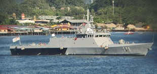 Многоцелевой корабль прибрежной зоны KD Keris (111) 2